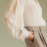 Indi & Cold Embroidered Blouse / White