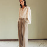 Indi & Cold Embroidered Blouse / White