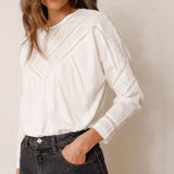 Indi & Cold Embroidered L/S Top / White