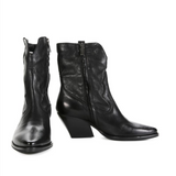 Estilo Emporio Cavalier Boot / Black Leather
