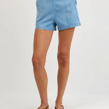 Bella Dahl Catalina Clean Front Short / Indigo Lake Wash