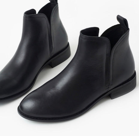 Douglas Boot / Black